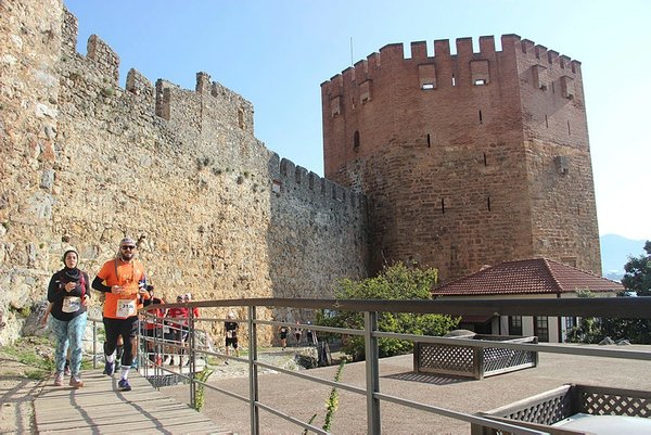  Alanya Ultra Trail bugün 24 ülkeden 544 sporcunun katılımıyla başladı.