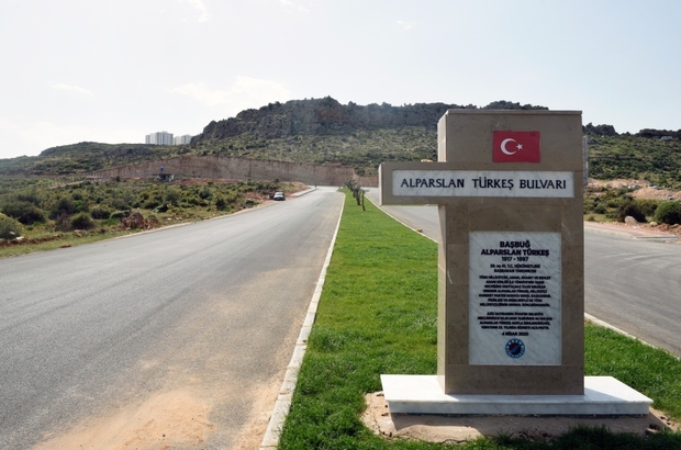 Alparslan Türkeş Bulvarı’ndan kuş bakışı Antalya manzarası