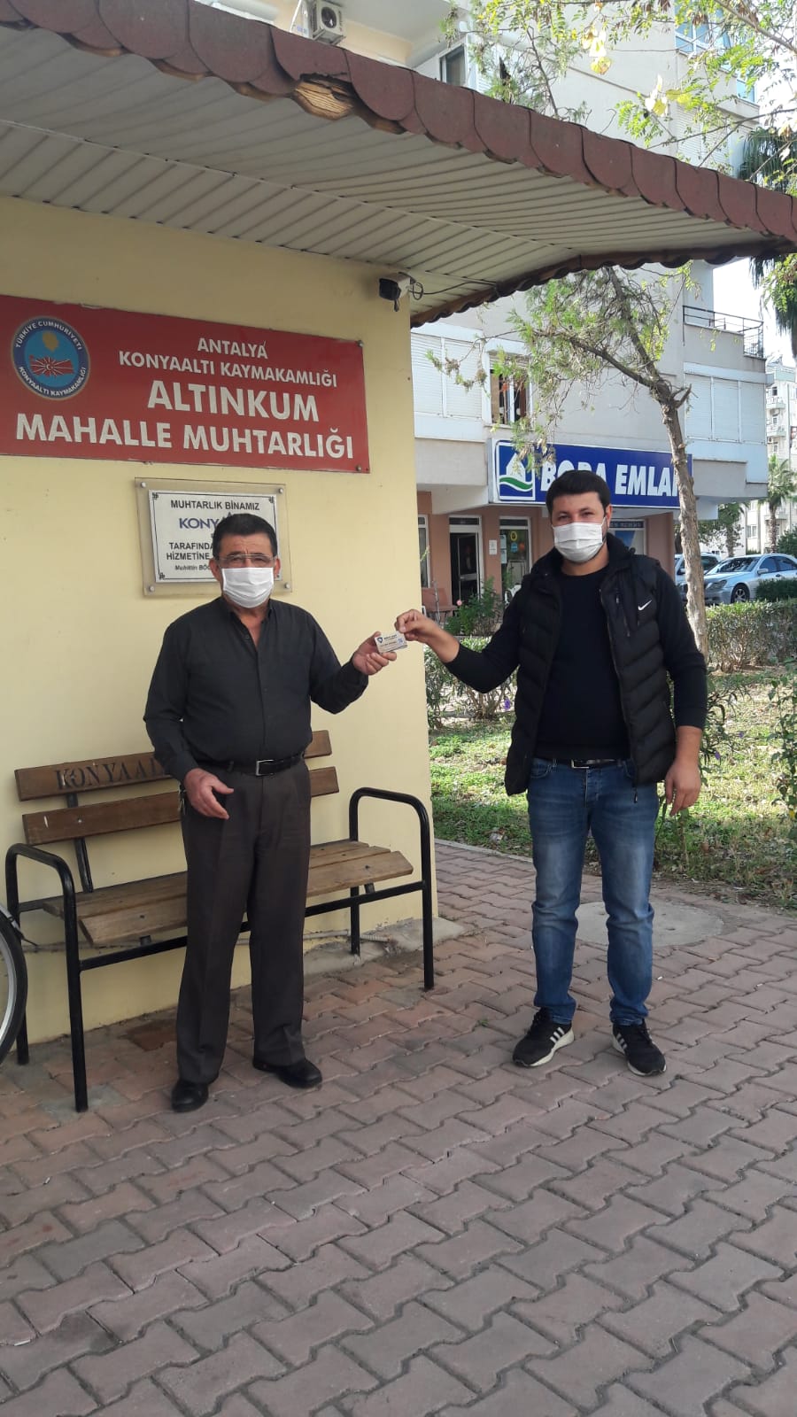 Altınkum Mahalle Muhtarından Esnaf İndirim Kart'ta Destek