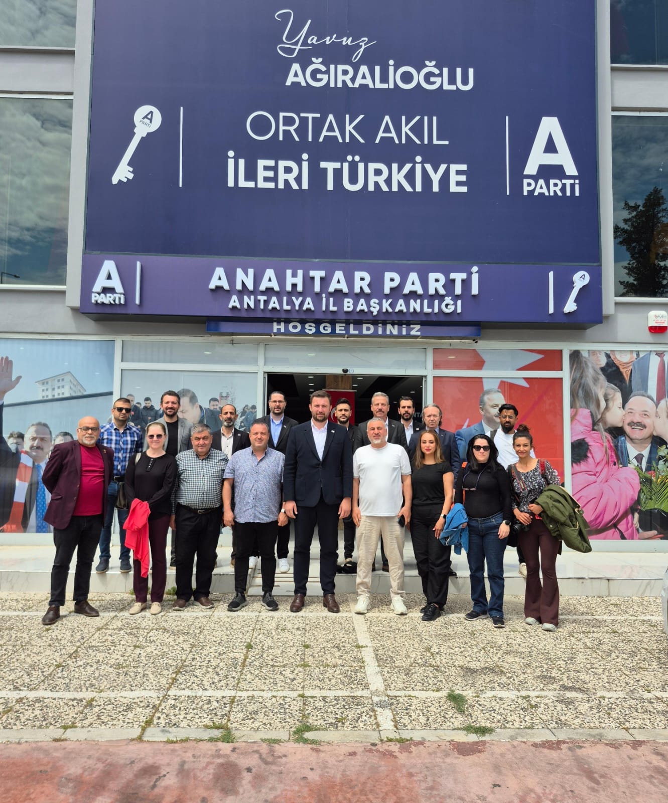 ANAHTAR PARTİSİ ANTALYA İL BAŞKANI MEHMET ÇALIŞKAN BASIN MENSUPLARIYLA BULUŞTU
