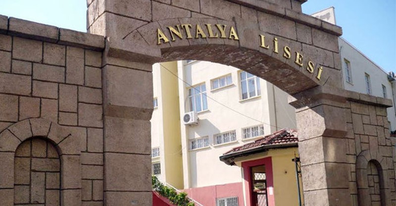 Antalya Anadolu Lisesi (Işıklar) Nerede? Nasıl Gidilir? 