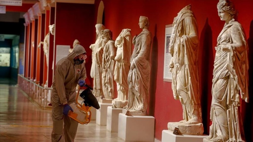 Antalya Arkeoloji ve Tarih Müzesi'nde zimmet krizi