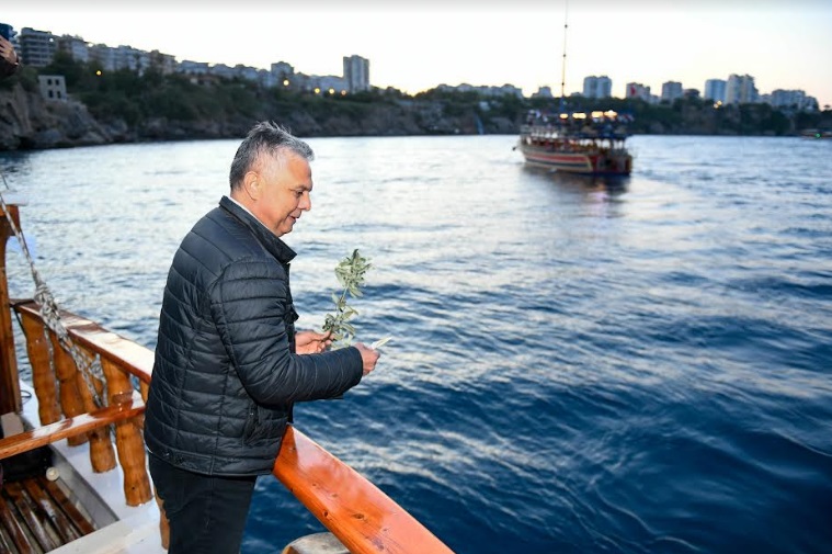 Antalya baharı karşılıyor