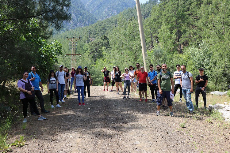Antalya Büyükşehir Belediyesi gençleri doğa ile buluşturdu