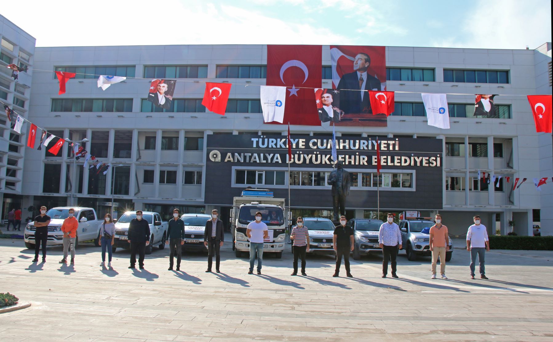 Antalya Büyükşehir Belediyesi'nden İzmir'e teknik ekip desteği