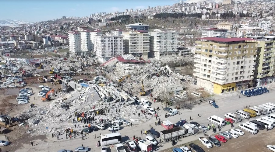 Antalya Büyükşehir İtfaiyesi hayat kurtarmaya devam ediyor