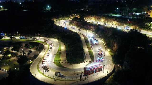 Antalya'da 19 Mayıs'a sosyal mesafeli fener alayı