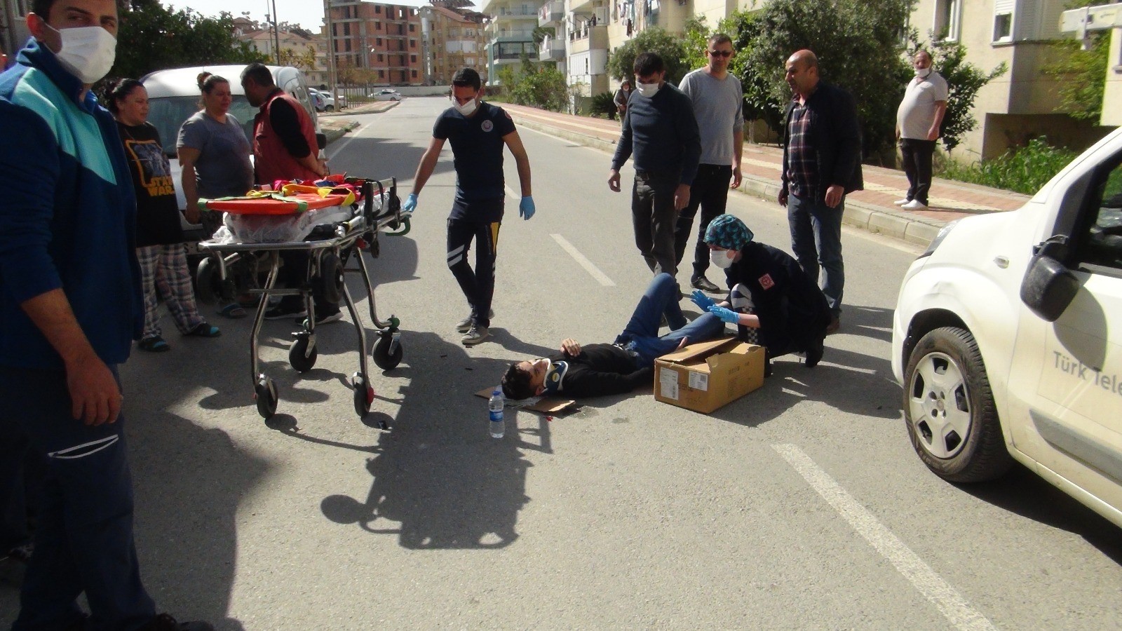 Antalya’da bisikletin ticari araca çarpması sonucu meydana gelen kazada bisiklet sürücüsü yaralandı