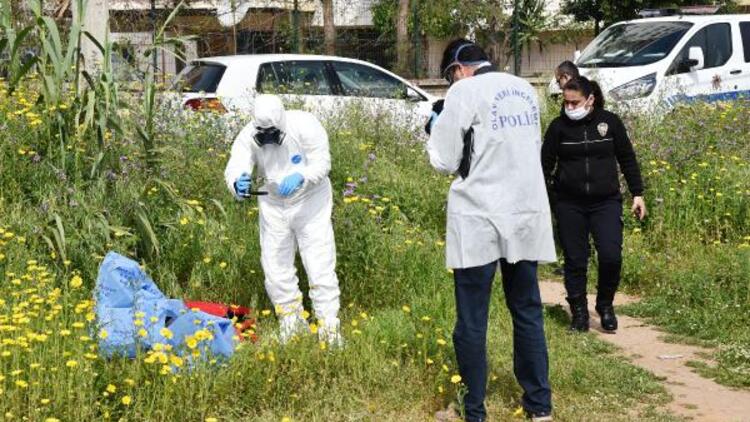 Antalya'da boş arazide erkek cesedi bulundu