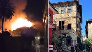 Antalya’da butik otelde yangın çıktı