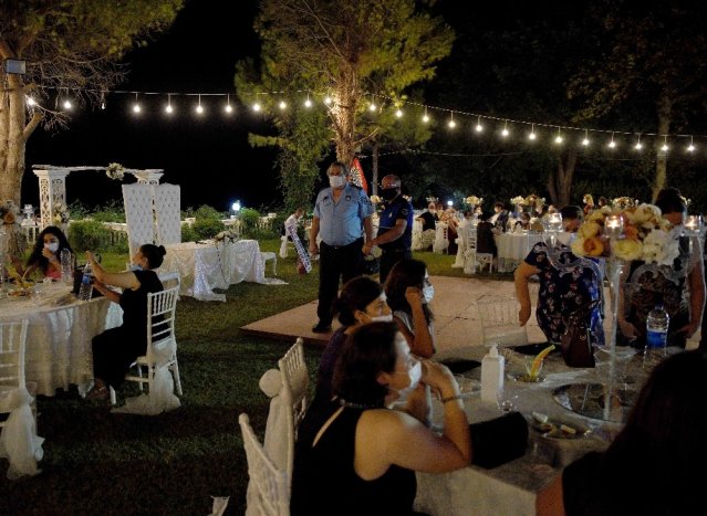 Antalya'da düğünler için 'İzin' şartı