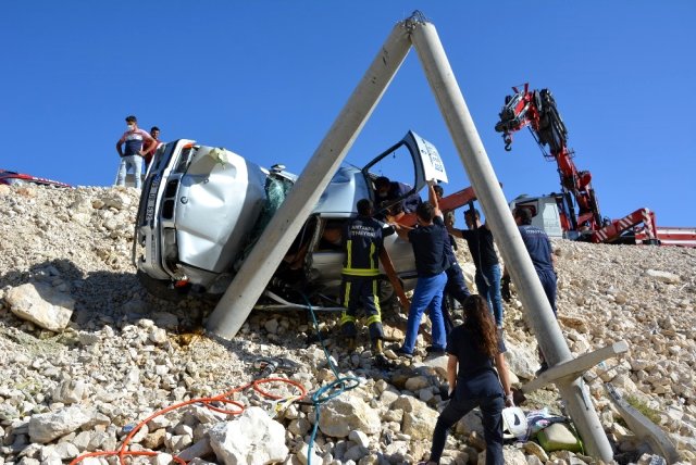 Antalya'da feci kaza: 1 ölü 2 yaralı