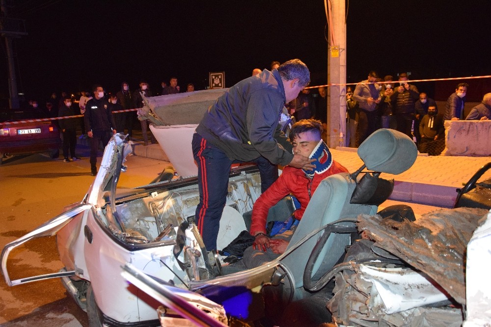 Antalya’da feci kaza: 3 ölü, 4 yaralı