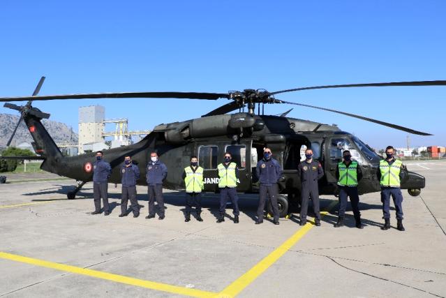 Antalya'da jandarma pandemi kurallarını havadan denetledi