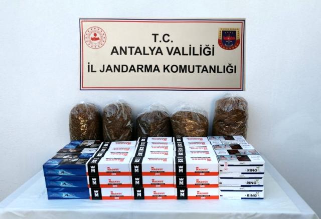 Antalya'da jandarmadan açıkta tütün ve makaron satanlara ceza