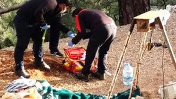 ANTALYA'da kaçak kazı sırasında dinamit patladı.