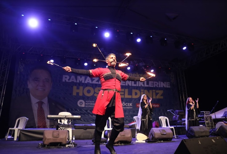 ANTALYA’DA KARSLILAR GECESİ