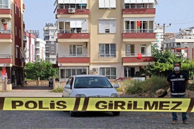 Antalya'da kısmi karantinaya alınan iki mahallede sıkı kontrol