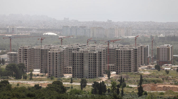 Antalya'da şaşırtan görüntü! Kentin üzerine nem bulutu çöktü