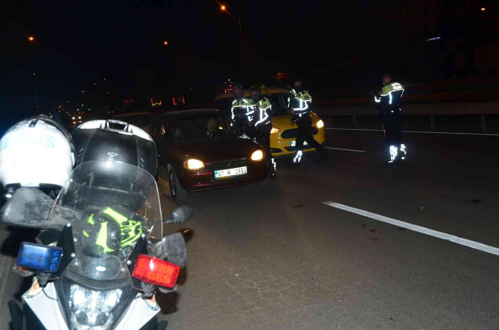 Antalya'da trafik denetimleri devam ediyor