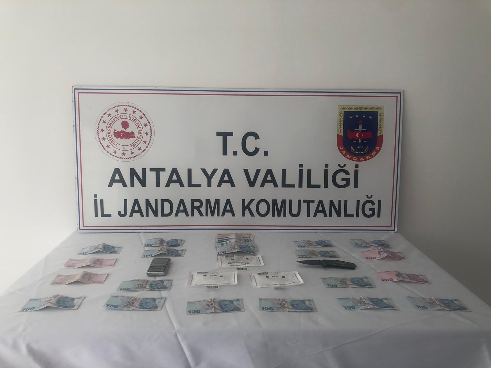 Antalya'da uyuşturucu baskını!