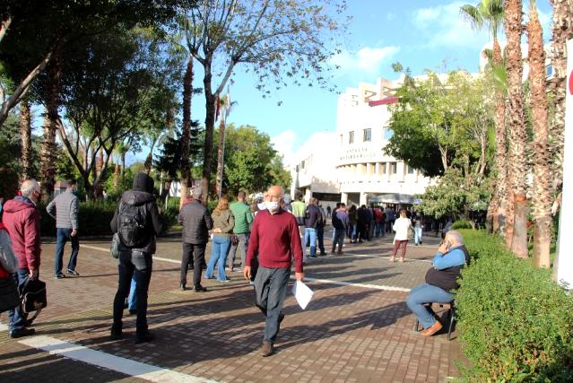 Antalya'da yapılandırma kuyruğu