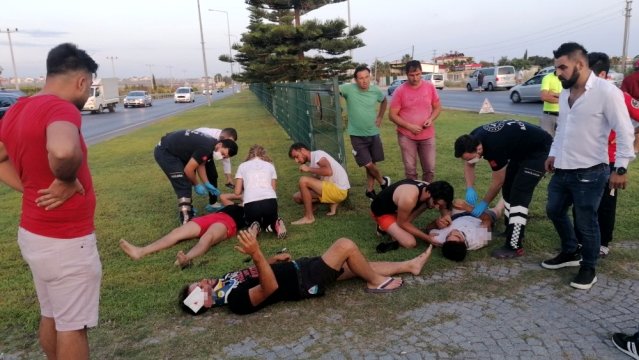 Antalya'da yaşanan trafik kazasında can pazarı yaşandı: 4 yaralı