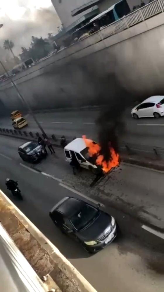  Antalya'da zincirleme kaza...Sivil polis aracı alev alev yandı