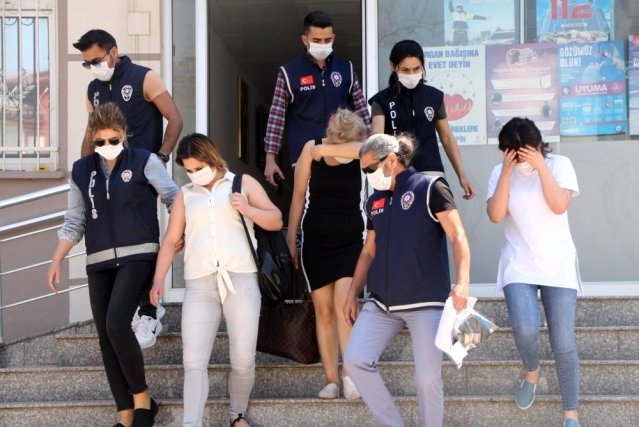 Antalya'da zorla fuhuş yaptırılan 5 kadın kurtarıldı