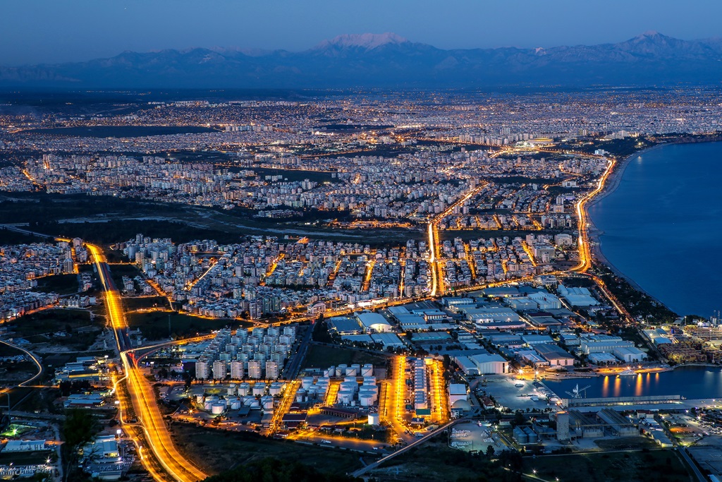 Antalya Emniyet Müdürlüğü denetlemelere devam ediyor