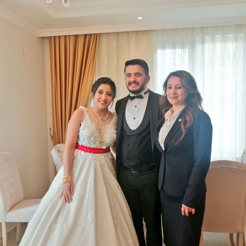 Antalya'nın sevilen siyasetçilerinden olan Meryem Aydoğan'ın kardeşi evlendi.