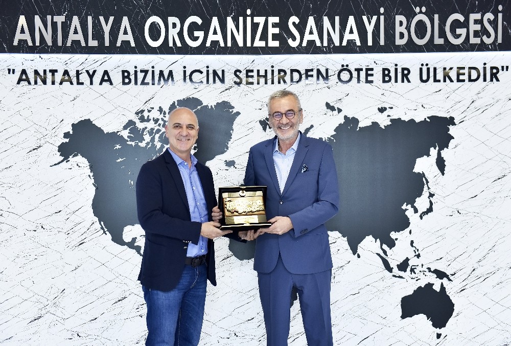 Antalya Organize Sanayi Bölgesi Yönetim Kurulu Başkanı Ali Bahar, FT Antalyaspor Başkanı Mustafa Yılmaz’ı konuk etti