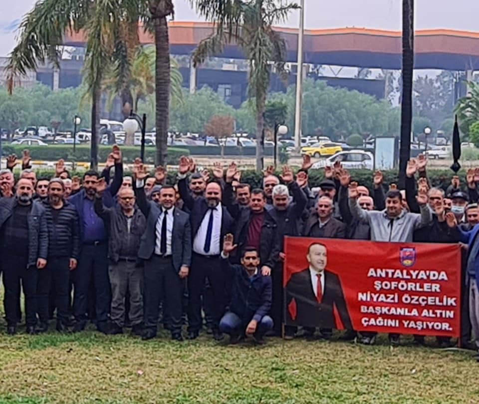 Antalya şoförler odası Başkanı Niyazi Çelik Esnafla kahvaltıda buluştu