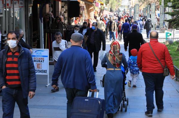 Antalya, turuncu kategoriden kırmızıya doğru ilerliyor