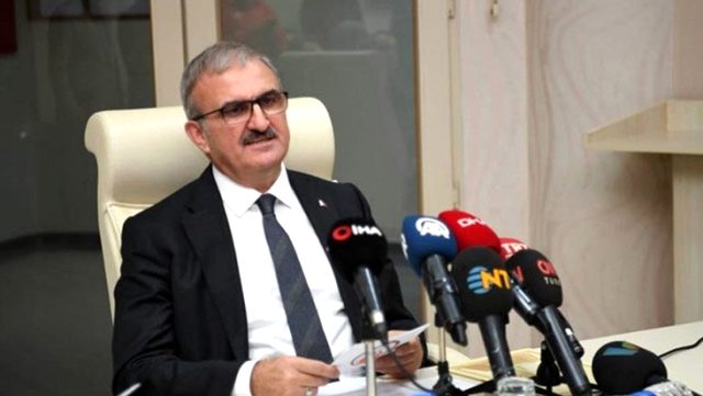 Antalya Valisi Münir Karaloğlu: 95 koronavirüs vakası ve 3 can kaybımız var