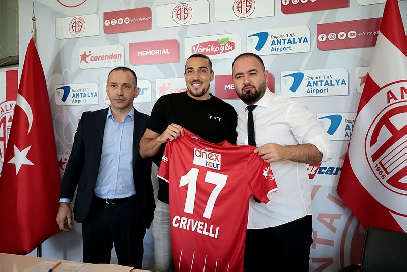 Antalyaspor Enzo Crivelli'yi transfer etti