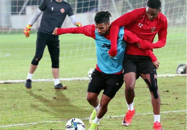 Antalyaspor sahasında oynayacağı mücadelenin hazırlıklarını sürdürüyor