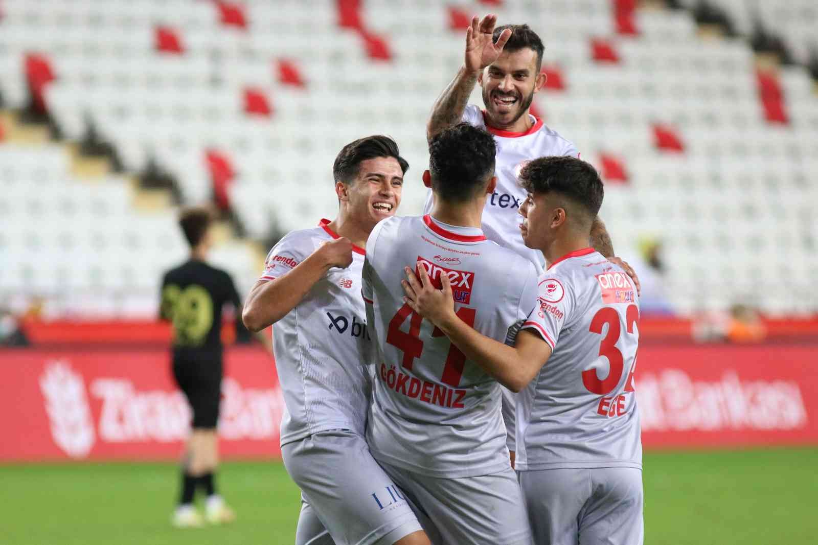 Antalyaspor, Ziraat Türkiye Kupası 4. Turu’nda Amed Sportif Faaliyetler karşısına genç bir kadroyla çıktı