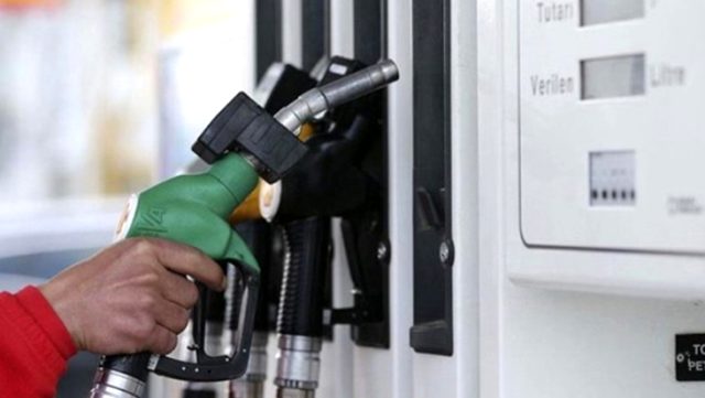 Araç sahipleri dikkat! Benzine 9 kuruş indirim geliyor