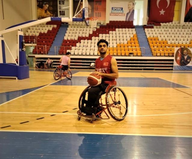 ASAT sporcusu İzzet Alkış Milli Takım'a seçildi