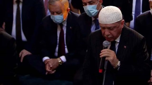 Ayasofya Camii'ndeki ilk namaz öncesi Cumhurbaşkan'ı Erdoğan'dan Kur'an-ı Kerim tilaveti