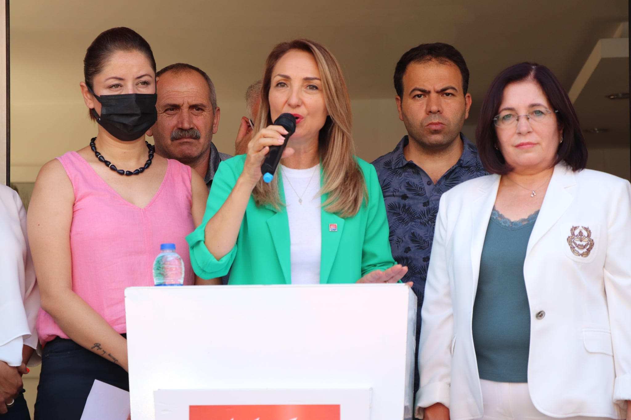Aylin Nazlıkaya'ya yapılan Saldırı için CHP Antalya İl Kadın Kollarının Basın Açıklaması