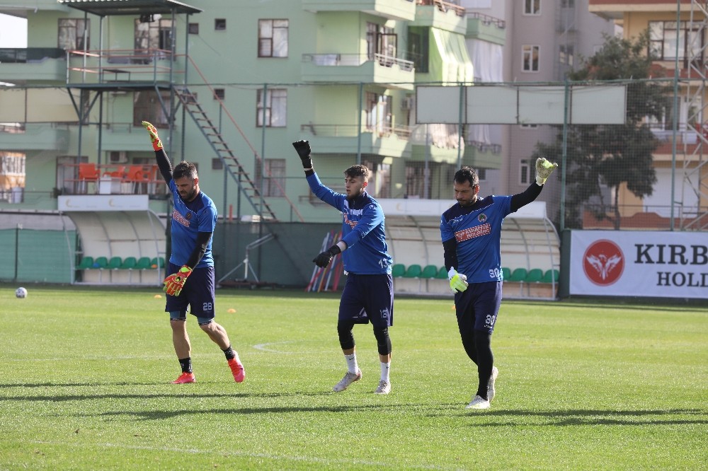 Aytemiz Alanyaspor’un kalecisi Ahmet Çağrı Güney U19 Milli takım heyecanı