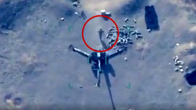 Azerbaycan, Türk SİHA'sı ile Ermenistan'ın topçu bataryasını vurdu! Askerler böyle kaçtı