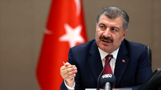 Bakan Koca: 100 bin aşkın kişi evde izole olması gerekirken şehirler arası seyahate çıkıyor