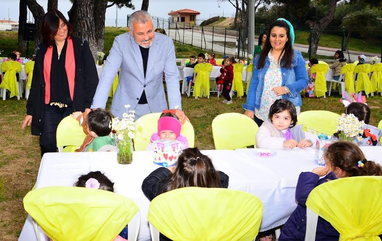 BAŞKAN AMCAYLA BAHARA MERHABA PARTİSİ