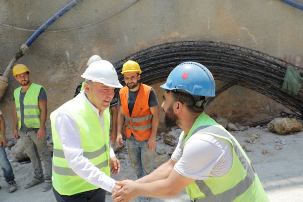 Başkan Böcek 1 Mayıs Emek ve Dayanışma Günü Mesajı