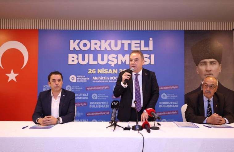 BAŞKAN BÖCEK KORKUTELİ’DE VATANDAŞLA BULUŞTU