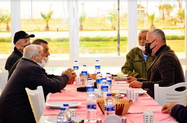 BAŞKAN ŞÜKRÜ SÖZEN’DEN BÜYÜKLERE KUTLAMA YEMEĞİ