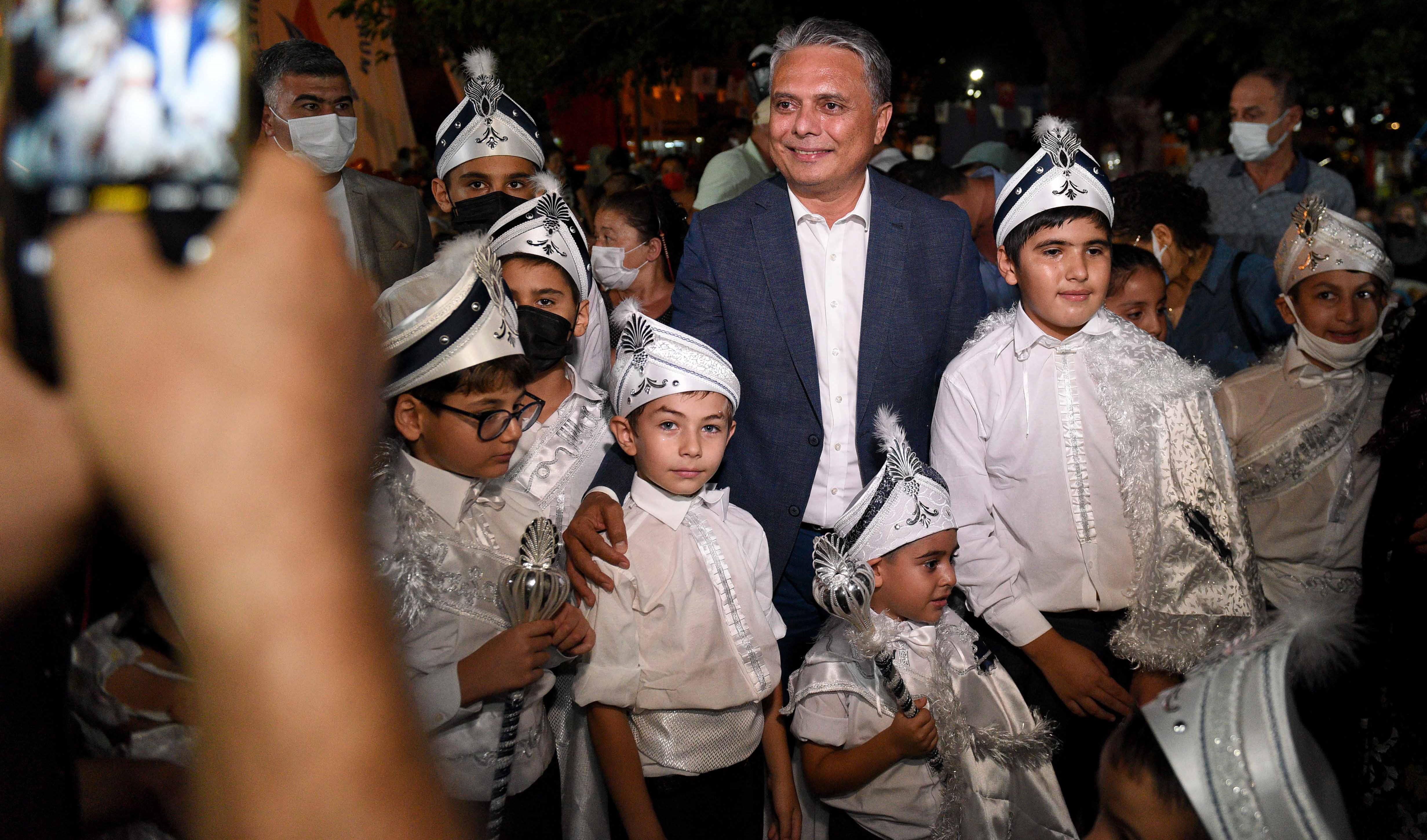Başkan Uysal, “Çocuklarımızın bahtı, Antalya’mız gibi olsun”